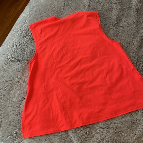 Gymshark top - Picture 4 of 4